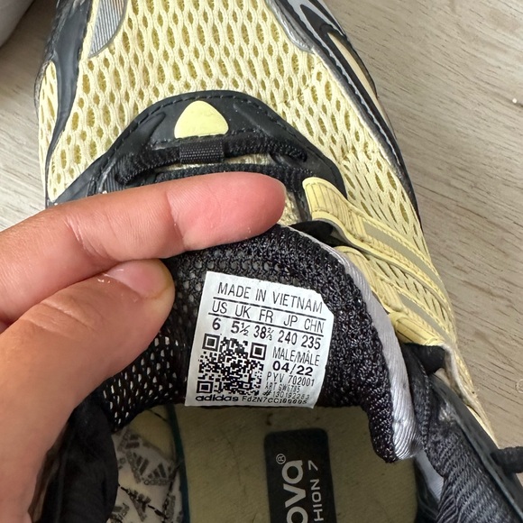 Adidas Supernovas - Picture 2 of 2